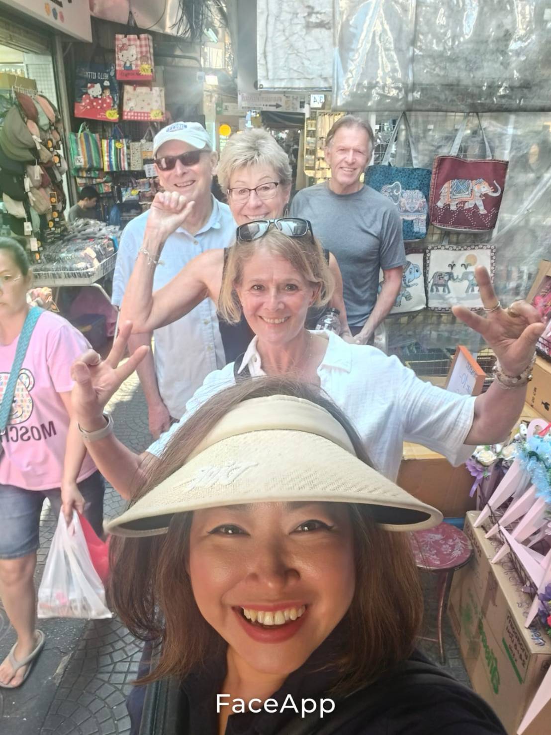 Tour Guide Thailand Pro: Pro Licensed 3 only 1,890 baht per day