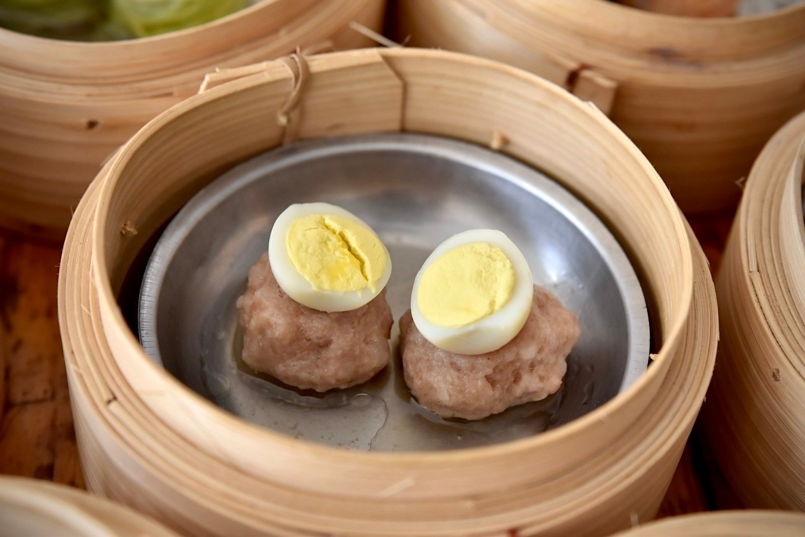 ไข่นกกระทาแต้มหน้าหมู