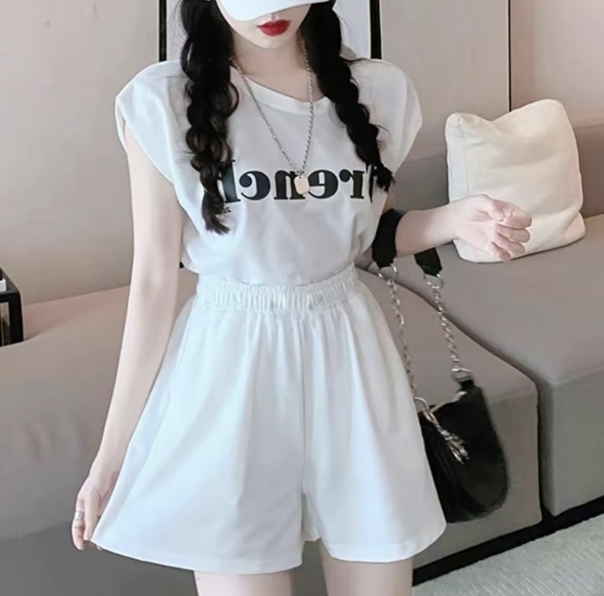 ชุดเซ็ตสีขาว