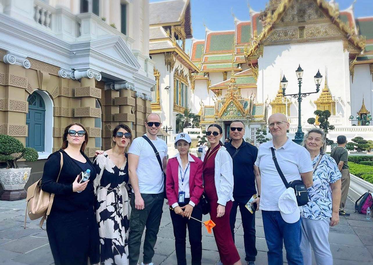 Pro Licensed Tour guide No.4 : Only 1,890 baht per day