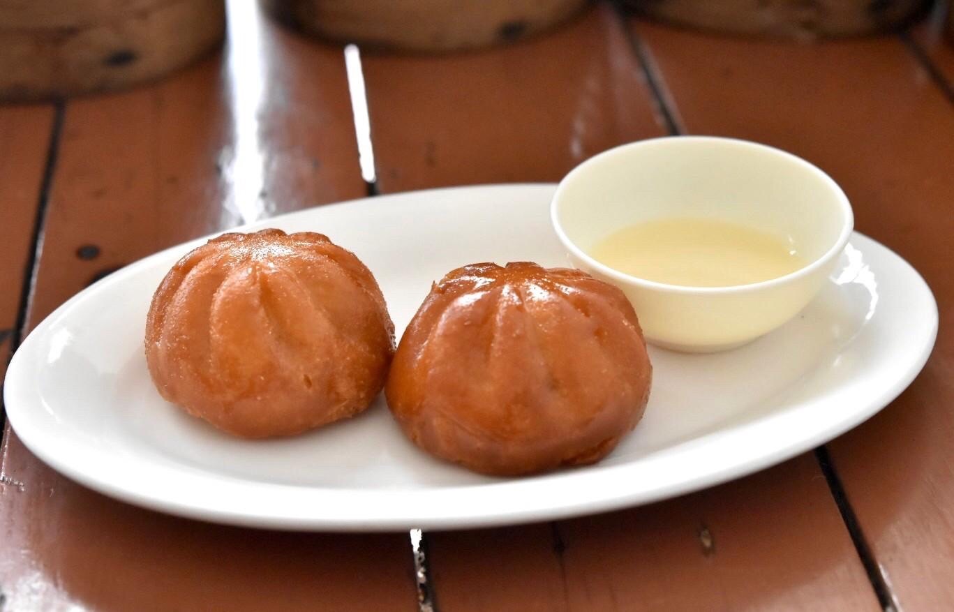 ซาลาเปาหมูแดงทอด