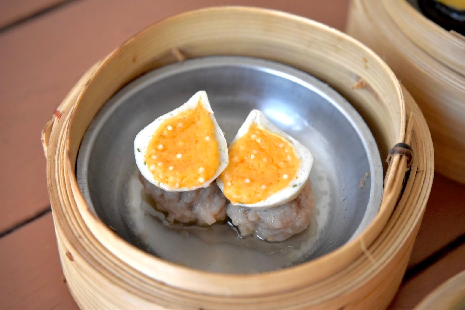 ลูกชิ้นไข่ปลาคริสตัลแต้มหน้าหมู