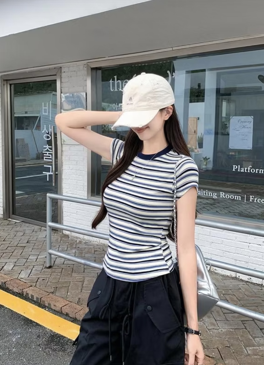 เสื้อยืดลายทาง