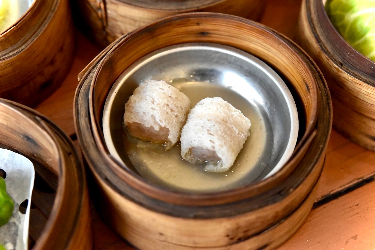 เยื่อไผ่พันหมู