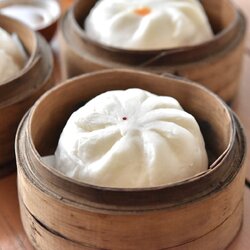 ซาลาเปาหมูแดง