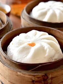 ซาลาเปาหมูสับไข่เค็ม