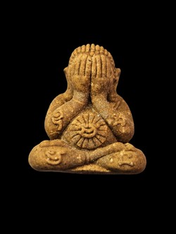 พระปิดตารวยไม้ยั้งเนื้อผงยาไท้จินดาทิพมนต์มังคละมหามงคลหลวง เลข.1344 หลวงปู่ศิลา สิริจันโท