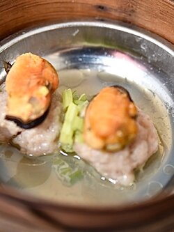 หอยแมลงภู่แต้มหน้าหมู