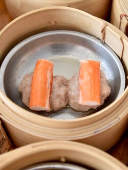 ปูอัดแต้มหน้าหมู