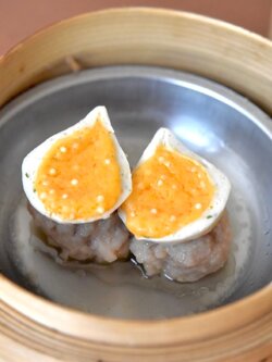 ลูกชิ้นไข่ปลาคริสตัลแต้มหน้าหมู