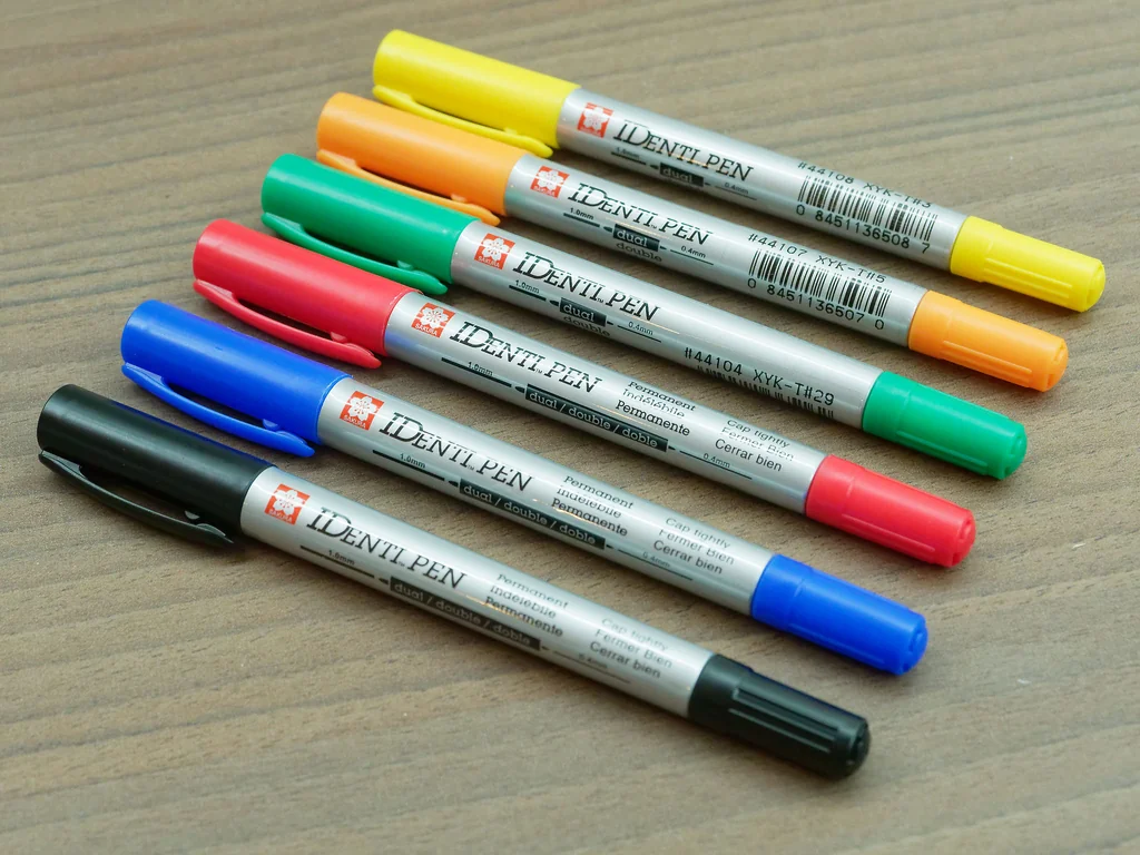 ปากกา Sakura Identi Permanent Marker ปากกา Sakura Identi Permanent Marker