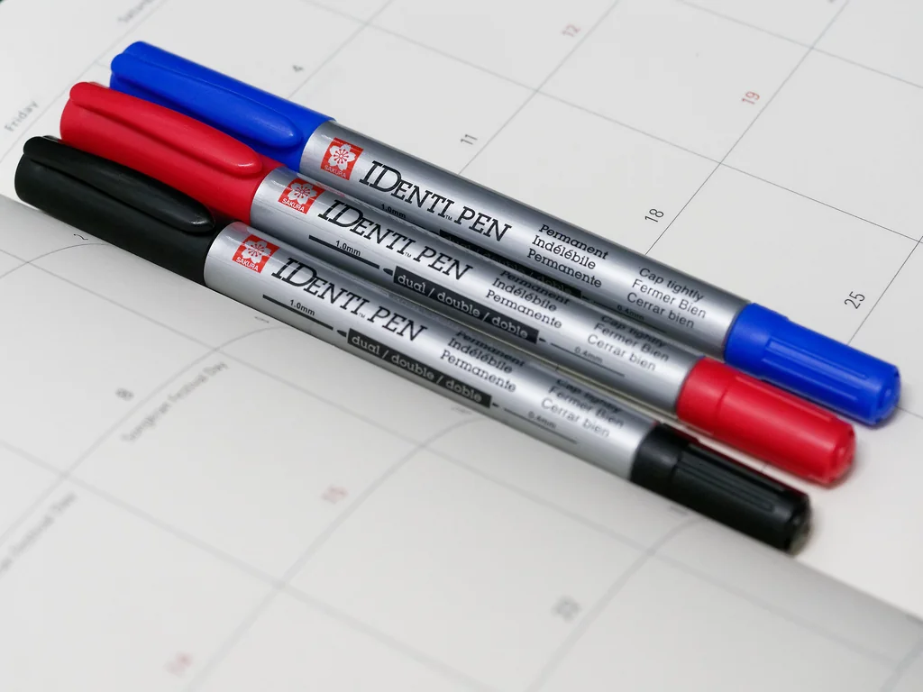 ปากกา Sakura Identi Permanent Marker ปากกา Sakura Identi Permanent Marker