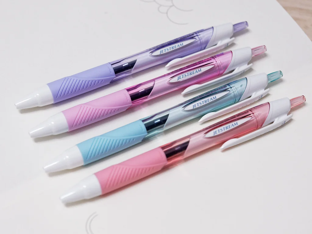 ปากกาลูกลื่น uni Jetstream Sport 0.5mm