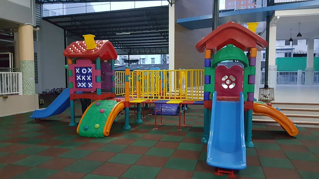 เครื่องเล่นสนามเด็กเล่นหอคอย รุ่น Color Twin Tower เครื่องเล่นสนามเด็กเล่นหอคอย รุ่น Color Twin Tower
