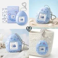 Mumchit Perfumed Keyring Hand Cream 50ml - Ocean Blue แฮนด์ครีมทามาก็อต กลิ่นสดชื่นเหมือนลมทะเล Mumchit Perfumed Keyring Hand Cream 50ml - Ocean Blue แฮนด์ครีมทามาก็อต กลิ่นสดชื่นเหมือนลมทะเล