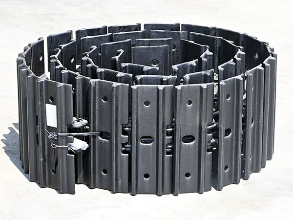 LINK WITH TRACK SHOE CATERPILLAR KX91-3/KX033 image 2 LINK WITH TRACK SHOE CATERPILLAR KX91-3/KX033 image 2
