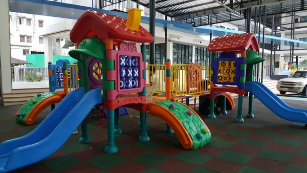 เครื่องเล่นสนามเด็กเล่นหอคอย รุ่น Color Twin Tower image 4 เครื่องเล่นสนามเด็กเล่นหอคอย รุ่น Color Twin Tower image 4