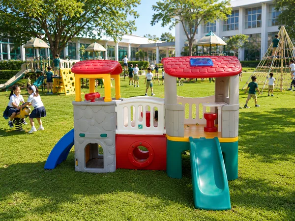 ชุดบ้านเด็กพร้อมสไลเดอร์ 2 หอคอย รุ่น Happy Play House image 1 ชุดบ้านเด็กพร้อมสไลเดอร์ 2 หอคอย รุ่น Happy Play House image 1